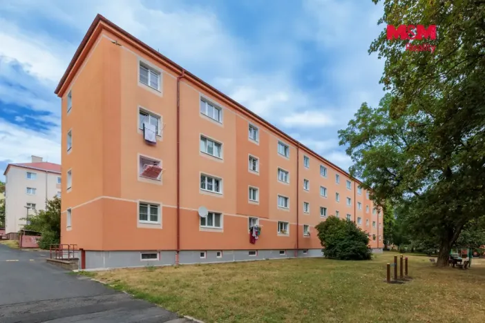 Prodej bytu 2+1, Ostrov, Luční, 57 m2
