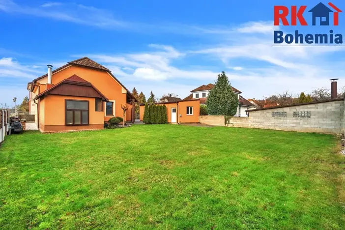 Prodej rodinného domu, Dobrovice, Československé armády, 210 m2