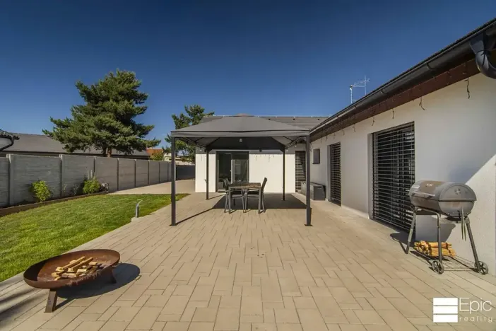 Prodej rodinného domu, Tišice, Na ladech, 116 m2