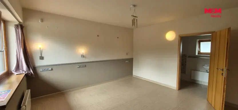 Prodej bytu 1+kk, Králův Dvůr - Počaply, Pod Dálnicí, 24 m2