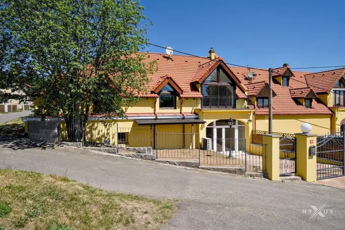 Prodej rodinného domu, Černolice, Ke dvoru, 375 m2
