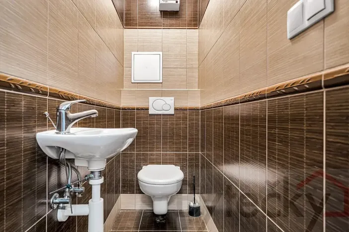 Prodej bytu 2+1, Praha - Dolní Počernice, Národních hrdinů, 62 m2