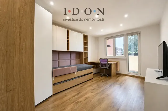 Prodej bytu 2+1, Karviná, tř. Těreškovové, 52 m2