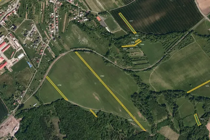 Prodej pole, Loukov, 105347 m2