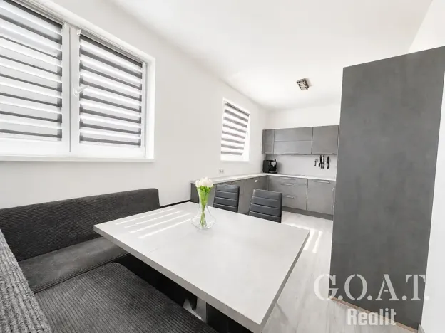 Prodej bytu 4+kk, Vejprnice, Línská, 74 m2
