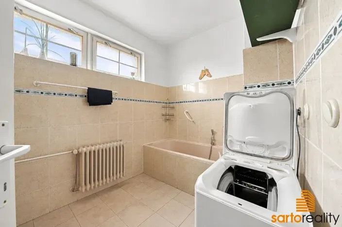 Prodej rodinného domu, Hrobčice, 360 m2