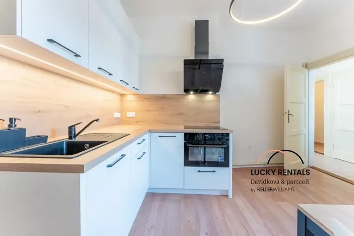 Pronájem bytu 2+1, Praha - Staré Město, Havelská, 65 m2