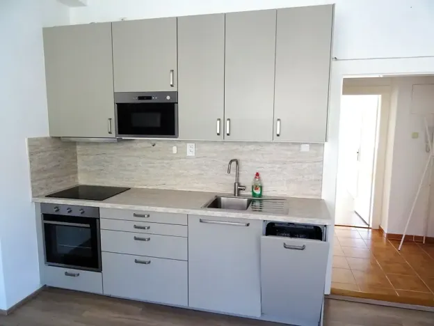 Pronájem bytu 1+1, Praha, Kladenská, 46 m2