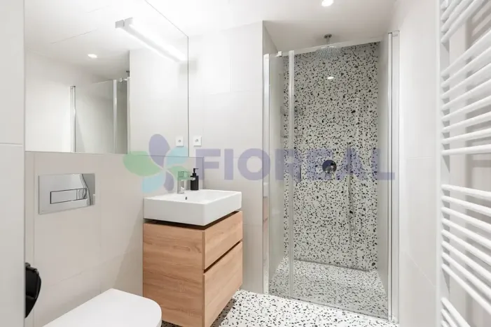 Pronájem bytu 1+kk, Praha - Radlice, U Komína, 38 m2