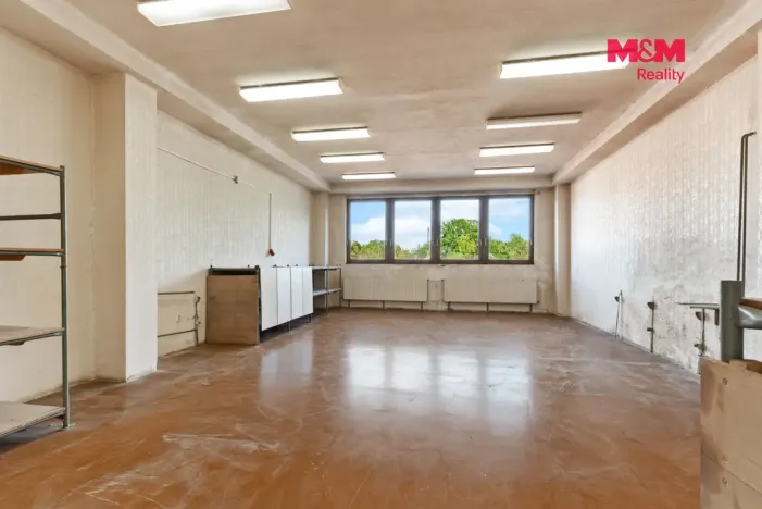 Pronájem skladu, Frýdlant, Úzká, 4500 m2