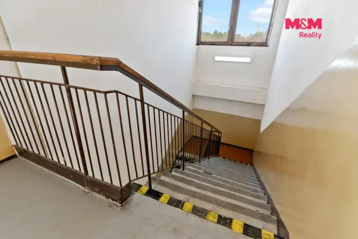 Pronájem skladu, Frýdlant, Úzká, 4500 m2