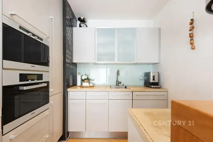 Pronájem bytu 2+kk, Jesenice, Hrnčířská, 48 m2