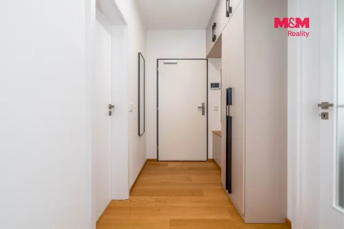 Prodej bytu 2+kk, Hradec Králové - Pražské Předměstí, Gočárova třída, 48 m2