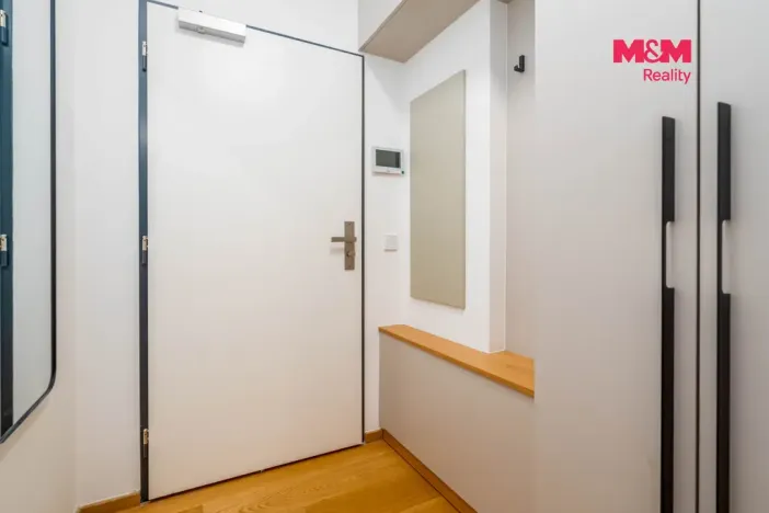 Prodej bytu 2+kk, Hradec Králové - Pražské Předměstí, Gočárova třída, 48 m2