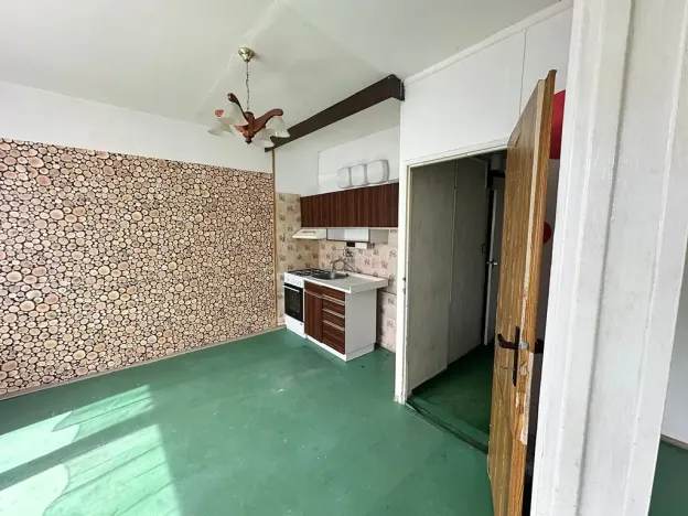 Prodej bytu 1+1, Děčín, Oblouková, 35 m2