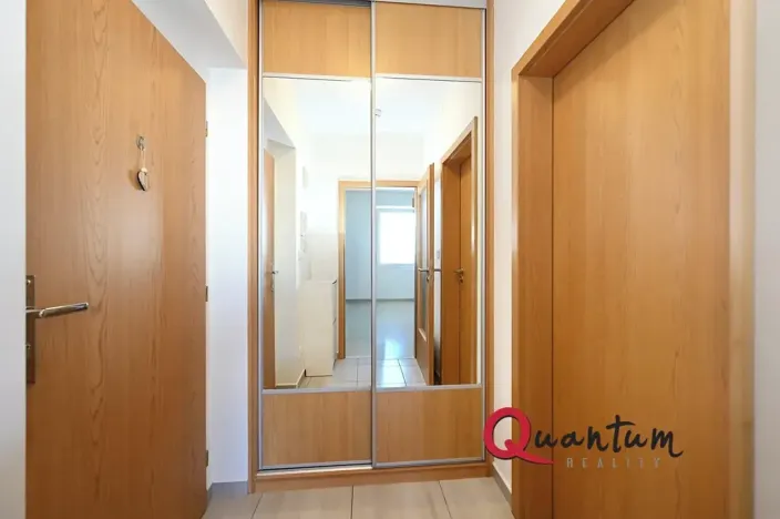 Pronájem bytu 2+kk, Praha - Černý Most, Rudolfa Holeky, 33 m2