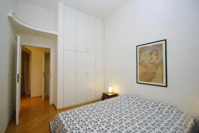 Pronájem bytu 3+1, Praha - Nové Město, Odborů, 81 m2