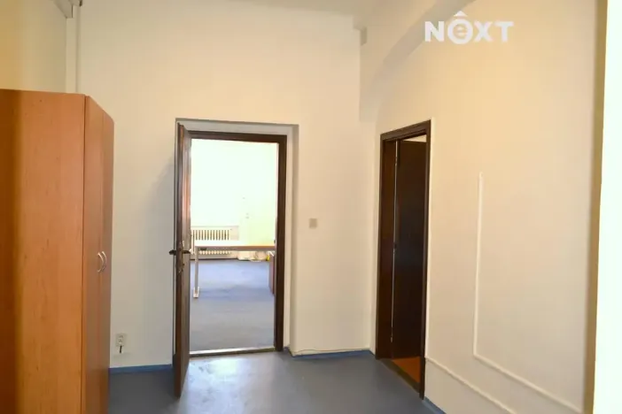 Pronájem kanceláře, České Budějovice, nám. Přemysla Otakara II., 150 m2