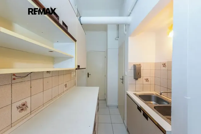 Prodej bytu 2+kk, Praha - Strašnice, Černokostelecká, 52 m2