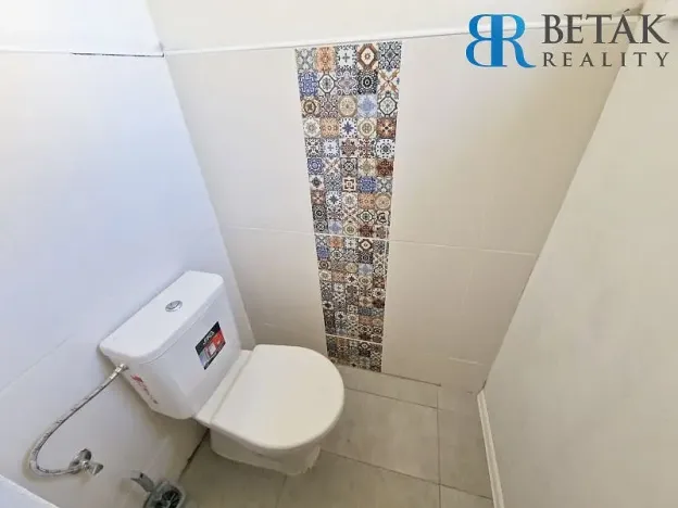 Pronájem obchodního prostoru, Přestavlky, 142 m2