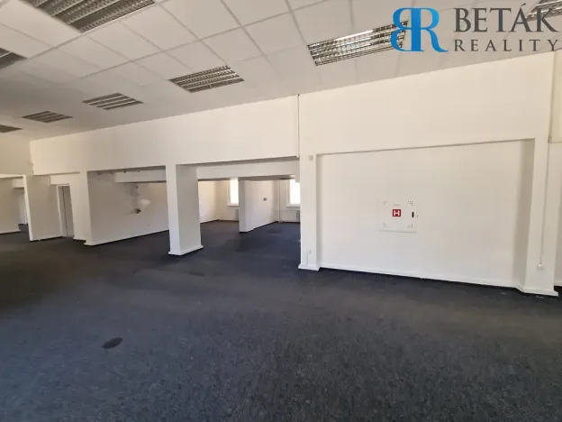 Pronájem obchodního prostoru, Přerov - Přerov I-Město, Žerotínovo nám., 373 m2