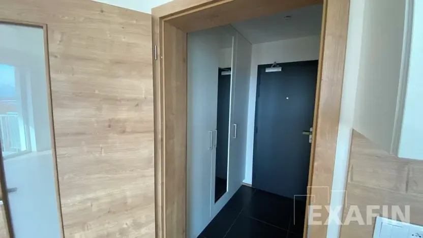 Pronájem bytu 1+kk, Praha - Letňany, Beranových, 31 m2
