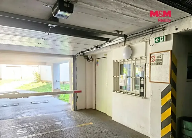 Prodej garážového stání, Brno - Žabovřesky, Voroněžská, 12 m2
