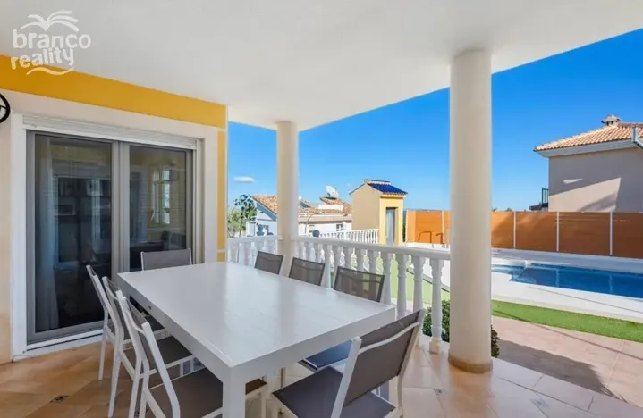 Prodej rodinného domu, San Miguel de Salinas, Alicante, Španělsko, 180 m2