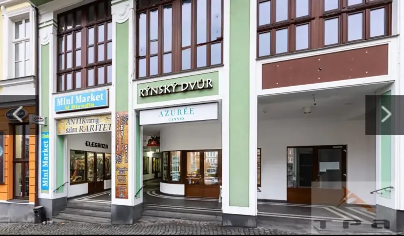 Pronájem obchodního prostoru, Karlovy Vary, Divadelní náměstí, 30 m2