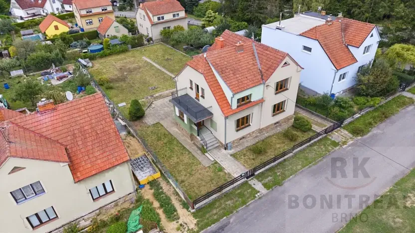 Prodej rodinného domu, Černá Hora, Budovatelská, 267 m2