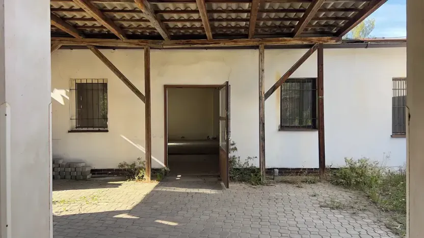 Prodej komerčního pozemku, Roztoky, 2151 m2