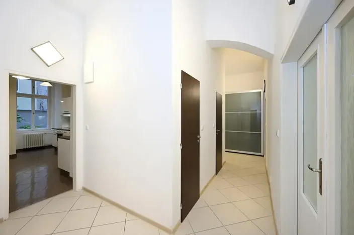 Pronájem bytu 3+1, Praha - Smíchov, Kroftova, 84 m2