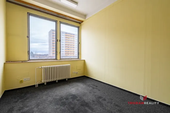 Pronájem obchodního prostoru, Hradec Králové - Nový Hradec Králové, třída Edvarda Beneše, 402 m2