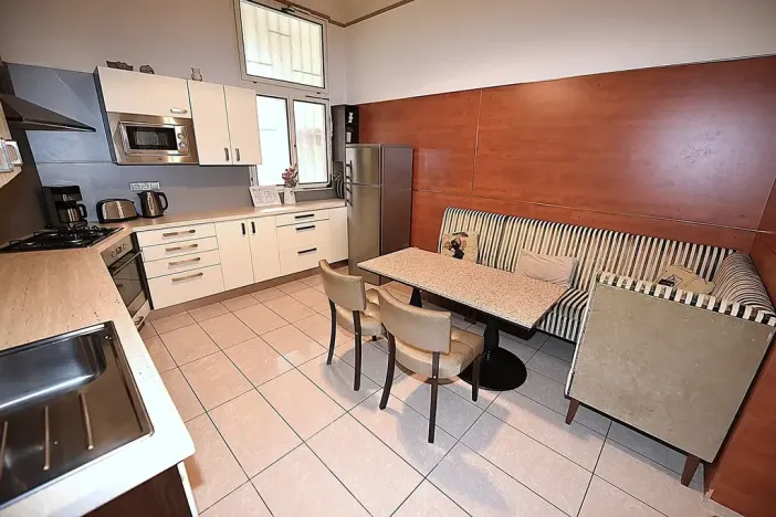 Prodej kanceláře, Praha - Vinohrady, Balbínova, 72 m2