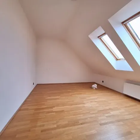 Pronájem bytu 2+kk, Praha - Žižkov, Roháčova, 60 m2