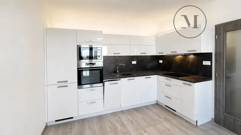 Pronájem bytu 2+kk, České Budějovice, Dlouhá, 43 m2
