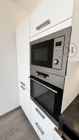 Pronájem bytu 2+kk, České Budějovice, Dlouhá, 43 m2
