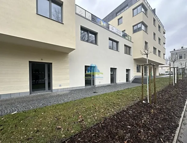 Pronájem obchodního prostoru, Františkovy Lázně, Nádražní, 28 m2