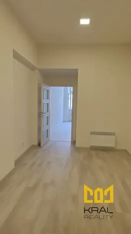 Pronájem bytu 2+1, Praha - Smíchov, Nádražní, 46 m2