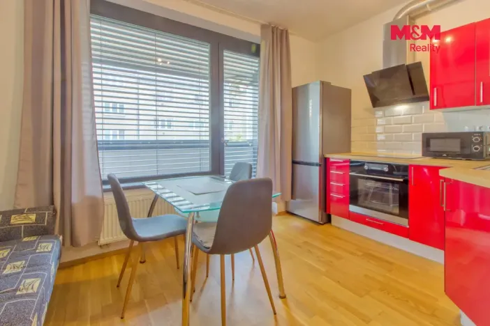 Pronájem bytu 2+kk, Praha, Argentinská, 40 m2