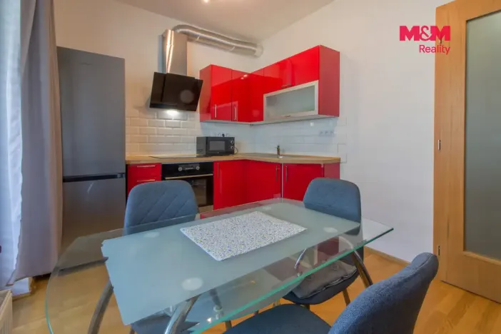 Pronájem bytu 2+kk, Praha, Argentinská, 40 m2