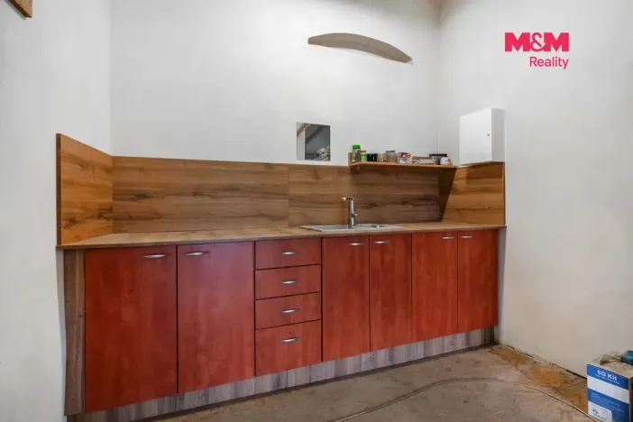 Prodej obchodního prostoru, Raspenava, Hejnická, 422 m2