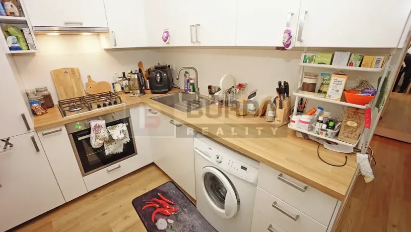 Pronájem bytu 2+1, Praha - Hloubětín, Zelenečská, 50 m2