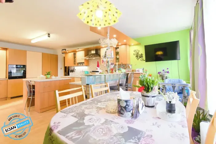 Prodej vícegeneračního domu, Staré Město, 144 m2