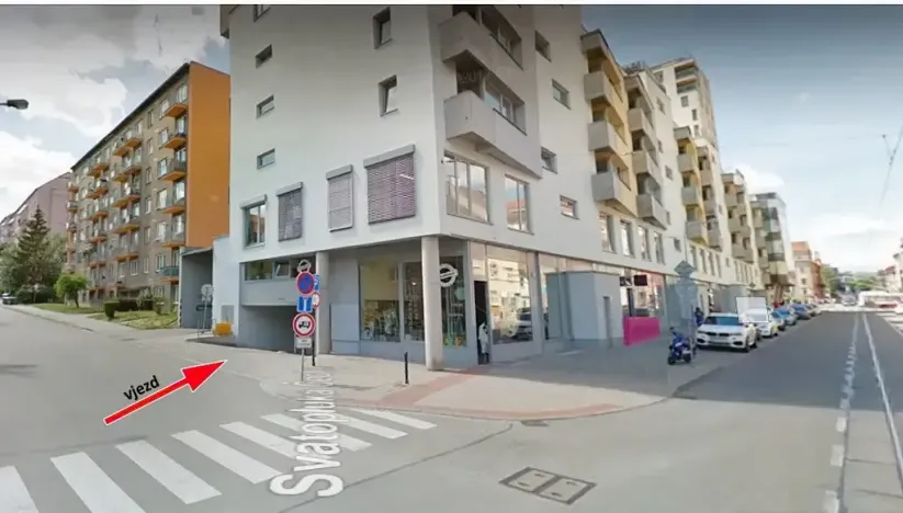 Pronájem garážového stání, Brno, Purkyňova, 12 m2