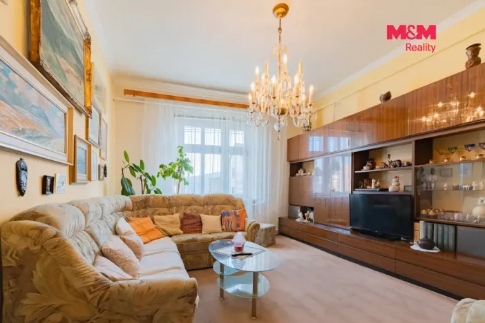 Prodej bytu 4+1, Karlovy Vary - Bohatice, Jáchymovská, 102 m2
