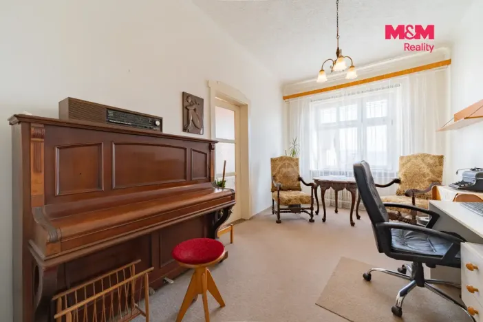 Prodej bytu 4+1, Karlovy Vary - Bohatice, Jáchymovská, 102 m2