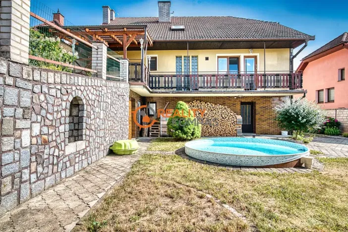 Prodej rodinného domu, Hovorany, 220 m2