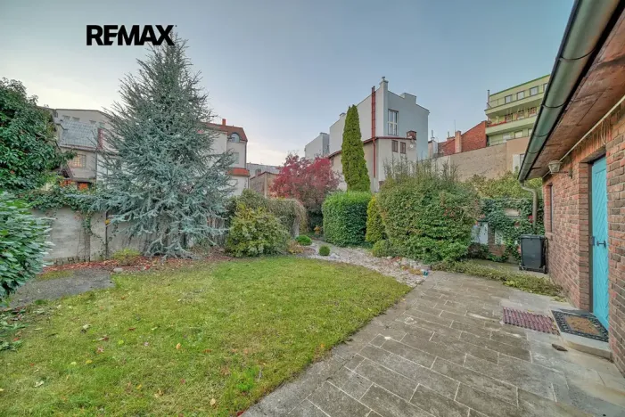 Pronájem bytu 2+kk, Poděbrady, Riegrovo náměstí, 99 m2