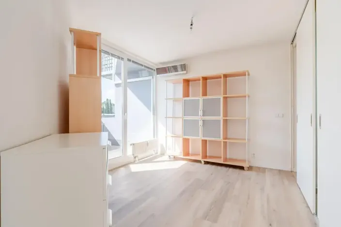 Prodej bytu 2+kk, Praha - Vysočany, Skloněná, 74 m2